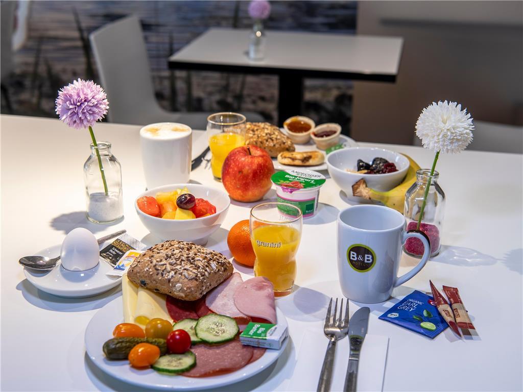 B&B Hotel München Messe Aschheim Restaurante foto
