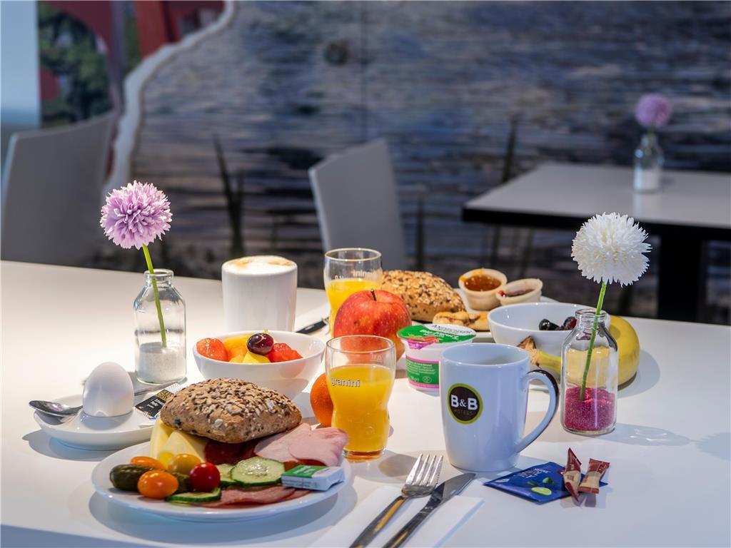 B&B Hotel München Messe Aschheim Restaurante foto